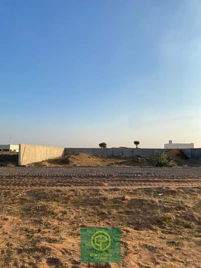 Mixed Use Land for Sale in Umm Al Thuoob, Umm Al Quwain - Madam Open Yard -2. jpg