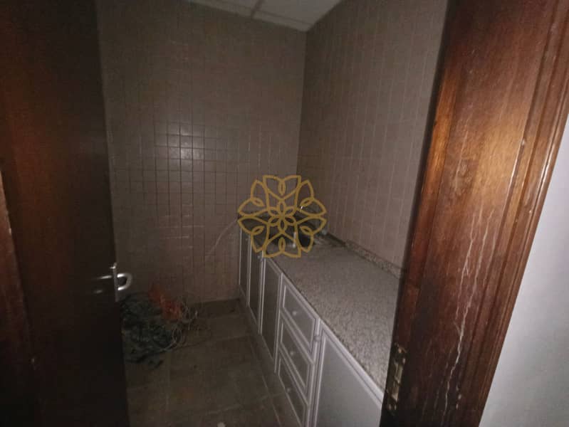 5 130283. jpg