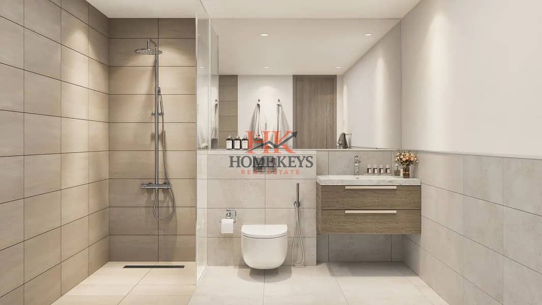 6 Bathroom. jpg