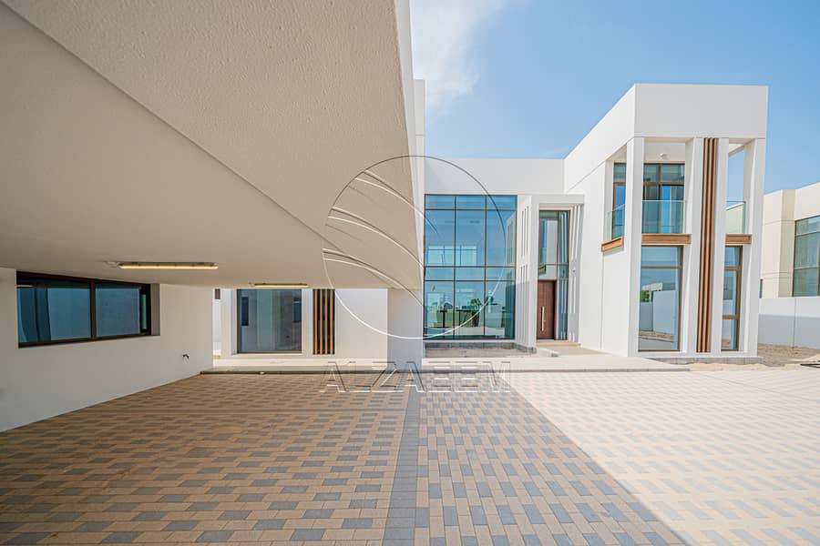 √VACANT Exclusive V-5 SELECT | Partial Sea View√ - Image 4