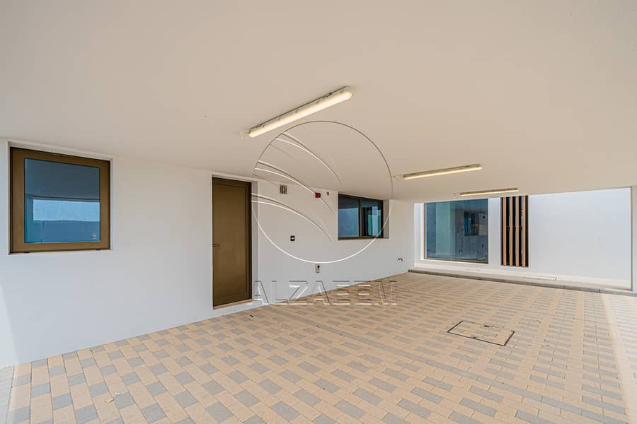 √VACANT Exclusive V-5 SELECT | Partial Sea View√ - Image 7