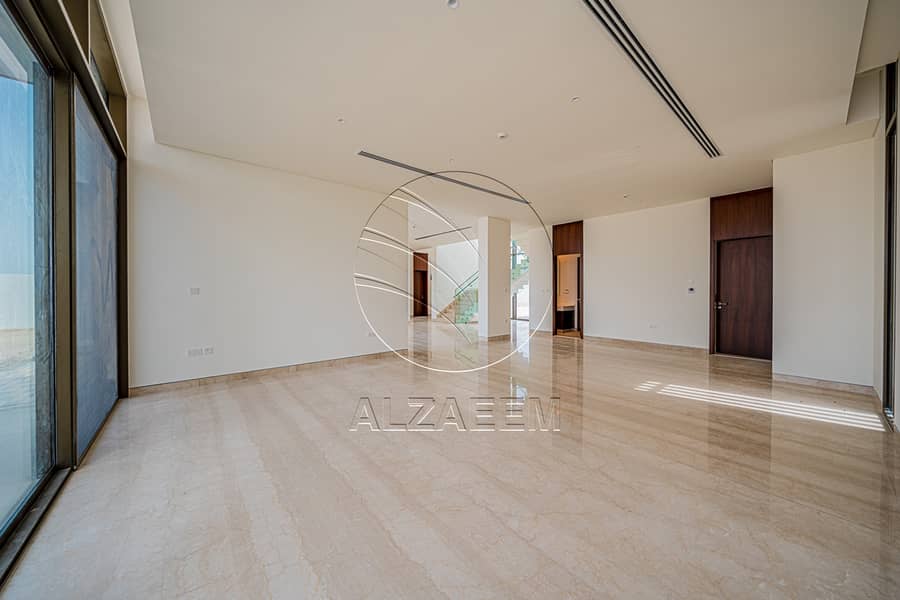 √VACANT Exclusive V-5 SELECT | Partial Sea View√ - Image 14