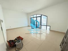 شقة في شارع حمدان 2 غرف 80000 درهم - 10610080