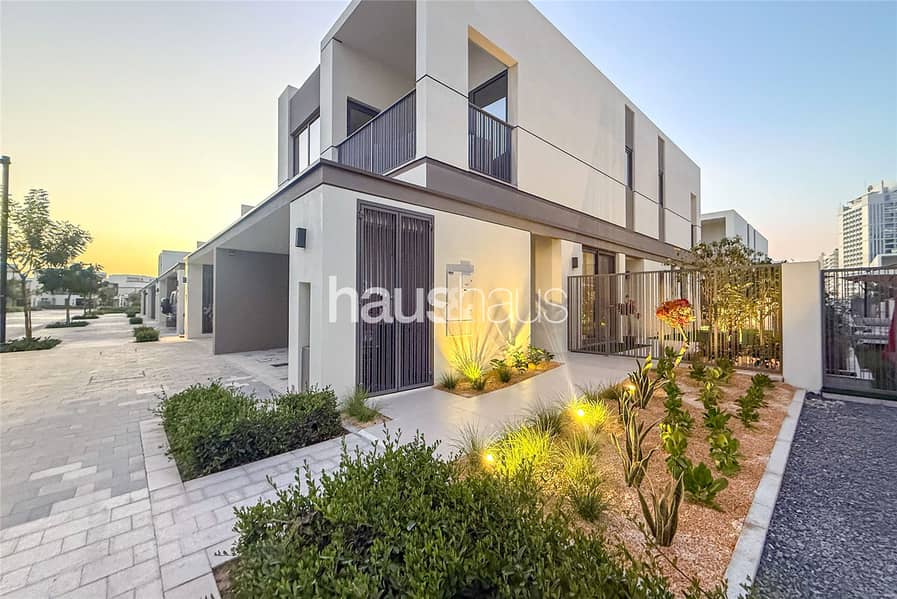 Exclusive | Large Plot | Internal | Motivated - Image 1