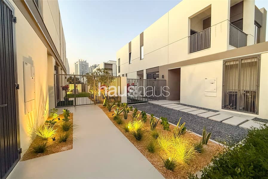 Exclusive | Large Plot | Internal | Motivated - Image 24