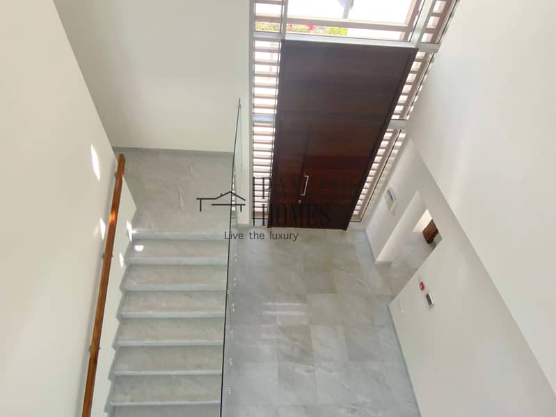2 Image 14. jpg