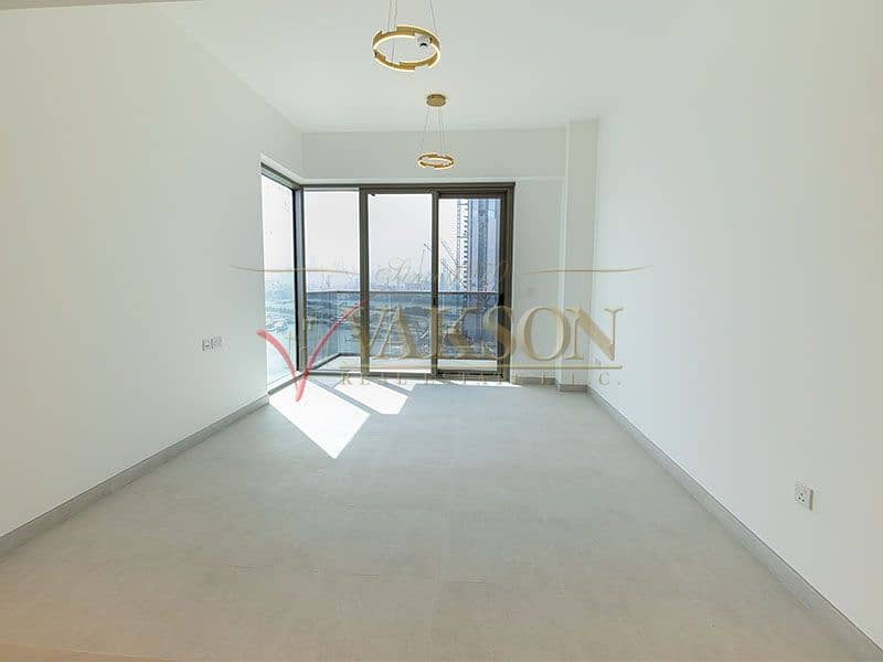 Brand New | Sea View & Burj Khalifa View | Bur Dubai - Image 4