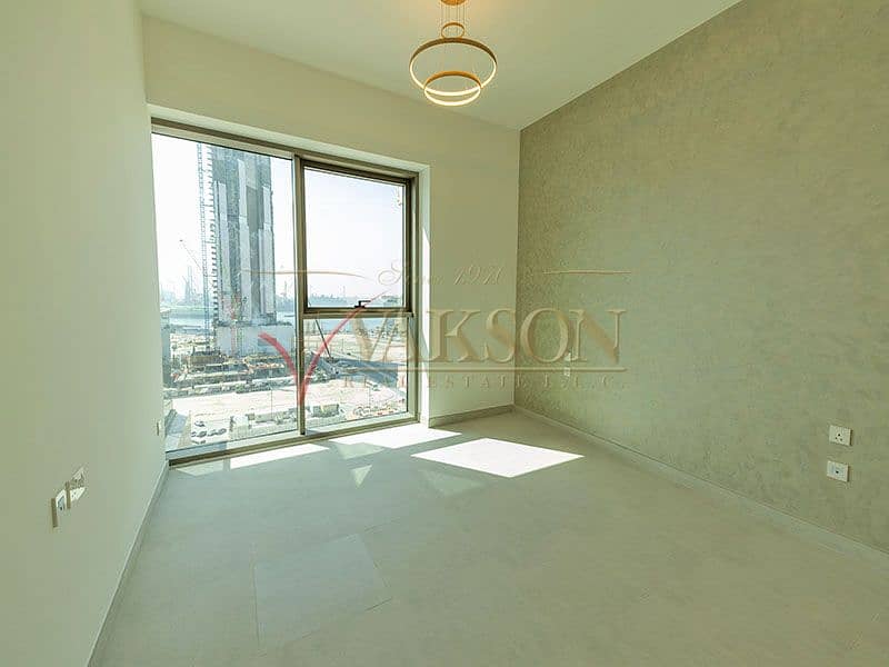 Brand New | Sea View & Burj Khalifa View | Bur Dubai - Image 12