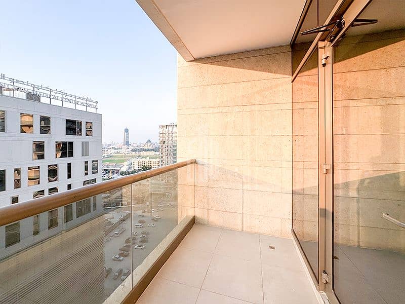 2 balcony 2. jpg