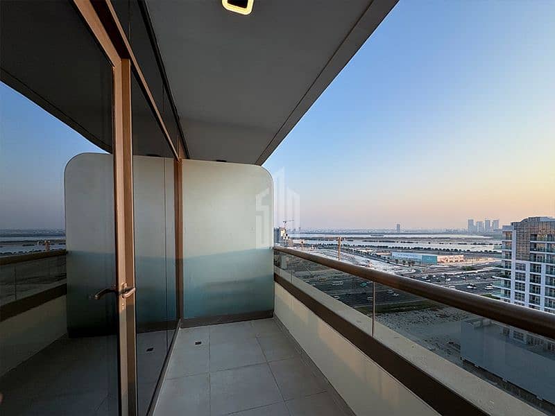 3 balcony 3. jpg