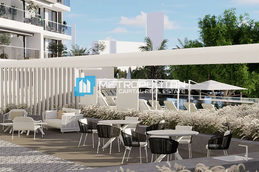 Sea View | Studio w/ Balcony | Beachfront Living - Image 7