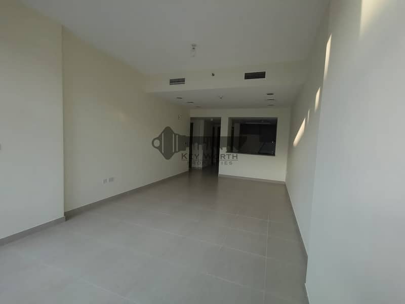 34 water front 1 bed room very bright  apartment in jaddaf