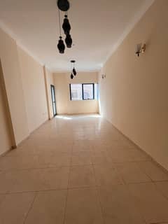 للإيجار السنوي – غرفتين وصالة في الرولة | الشارقة فرصة مميزة للسكن الراقي في قلب الشارقة