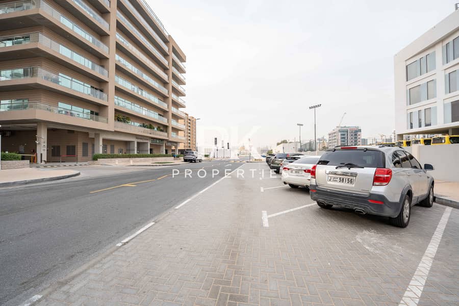 Exclusive | READY | Vacant - Image 40