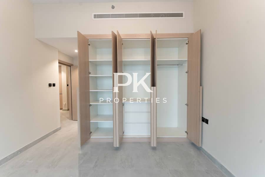 Exclusive | READY | Vacant - Image 26