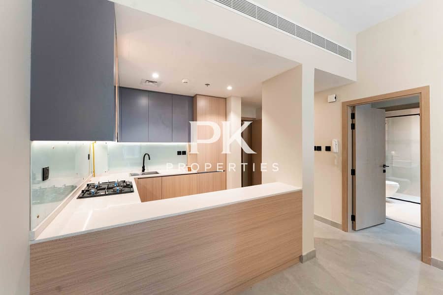 Exclusive | READY | Vacant - Image 1