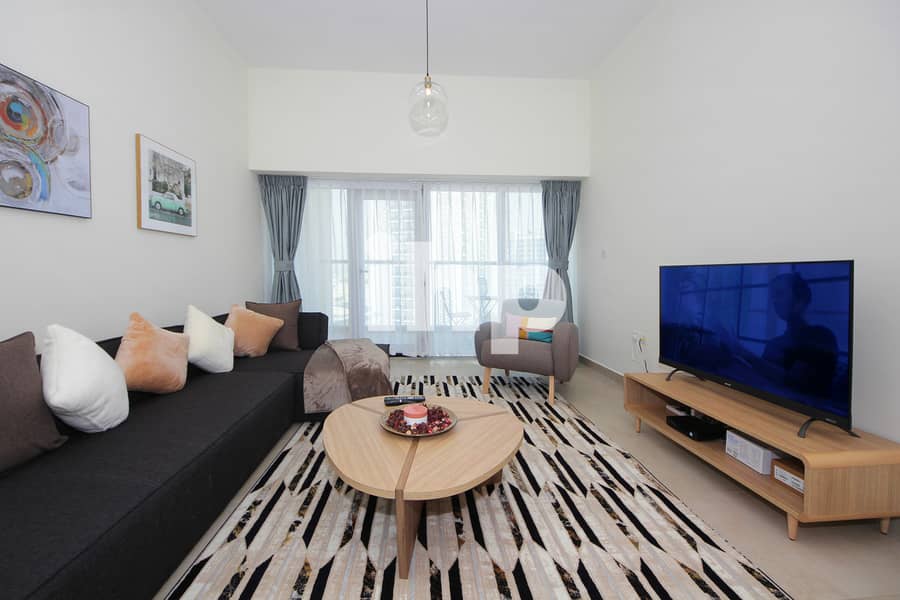 3 Living Room 1. jpg