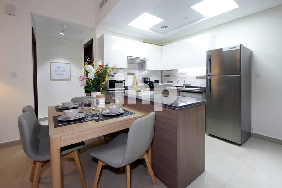6 Dining 3. jpg