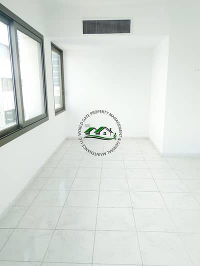 AFFORDABLE 2BR W/ BALCONY AND FREE PARKING! AFFORDABLE 2BR W/ BALCONY AND FREE PARKING!