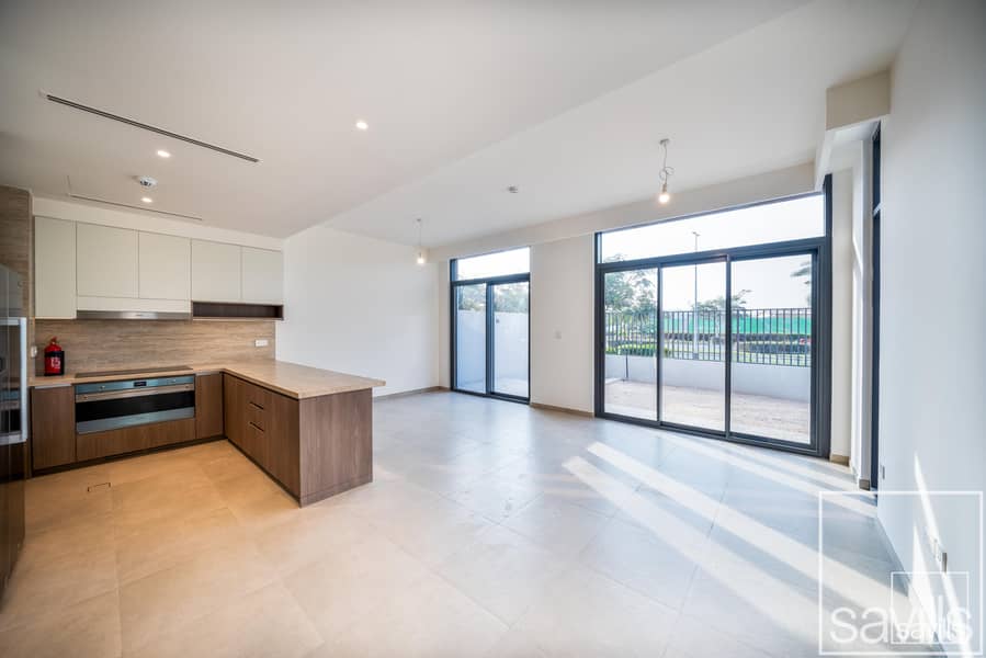 Single Row | Brand new | Vacant - Image 4