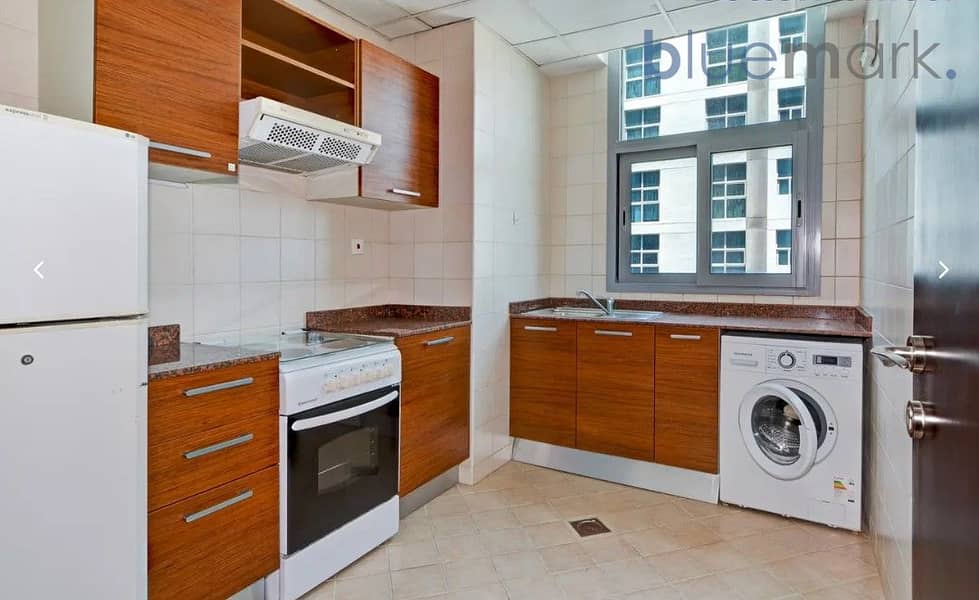 3 Kitchen in DEC Tower 2. jpg