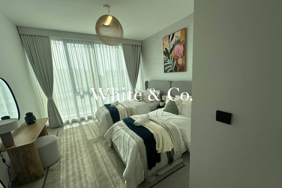 Corner Unit | Spacious Living | Great Spec - Image 6