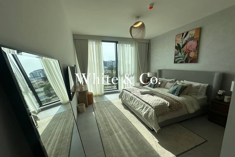 Corner Unit | Spacious Living | Great Spec - Image 11