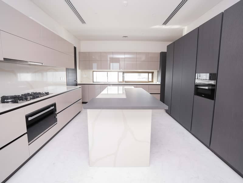 Waterfront Villa | Brand New | Ready to Move In - Image 8