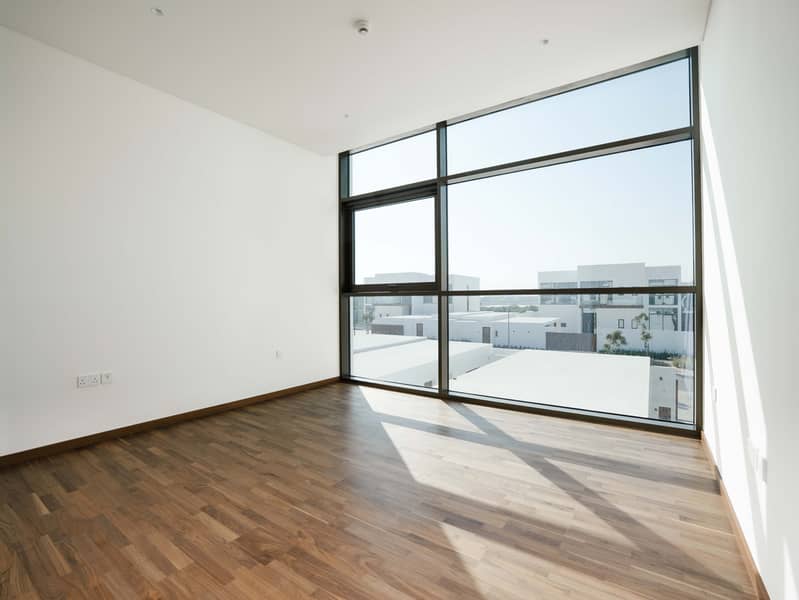 Waterfront Villa | Brand New | Ready to Move In - Image 14