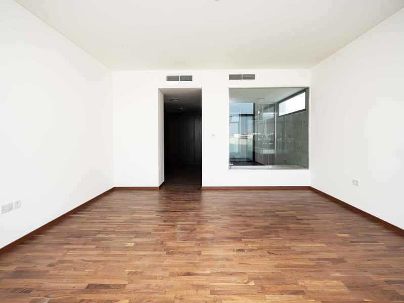 Waterfront Villa | Brand New | Ready to Move In - Image 15