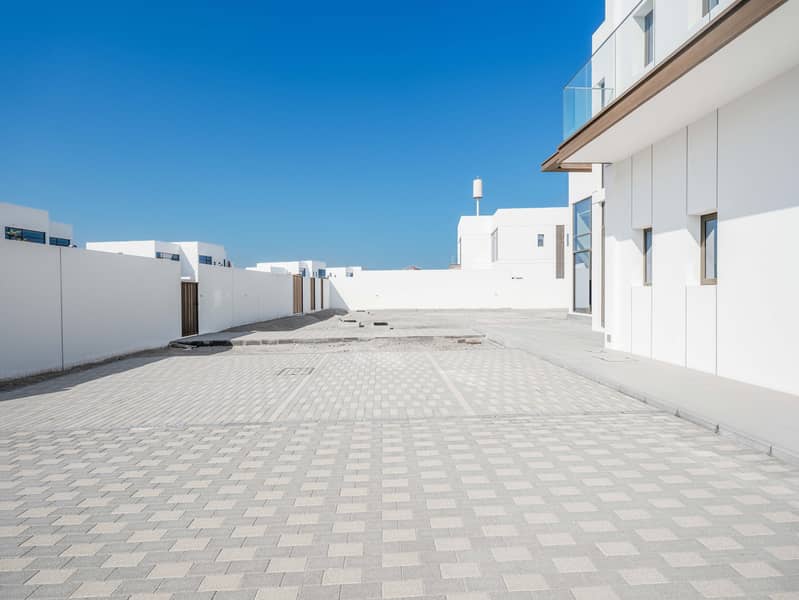 Waterfront Villa | Brand New | Ready to Move In - Image 21