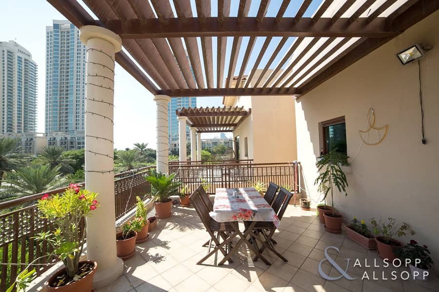 Canal View | 2 Bed + Study | Large Terrace