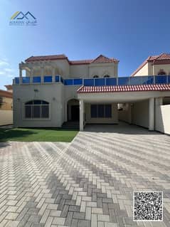 فرصة سكنية مميزة للايجار منطقة الروضة 3 فيلا فاخره للايجار –2 طوابق _منطقه حيويه بمناظر طبيعية ساحره إطلالة رائعة على علي فيو مفتوح علي