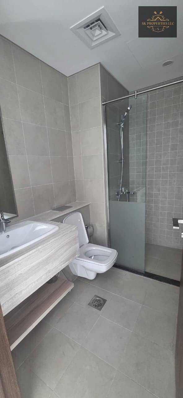 Spacious Studio | Sea View | Ready to Move - Image 11