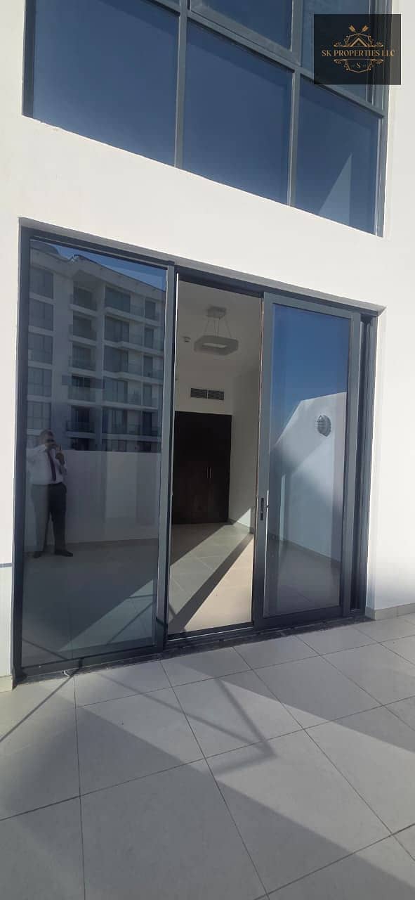 Spacious Studio | Sea View | Ready to Move - Image 14