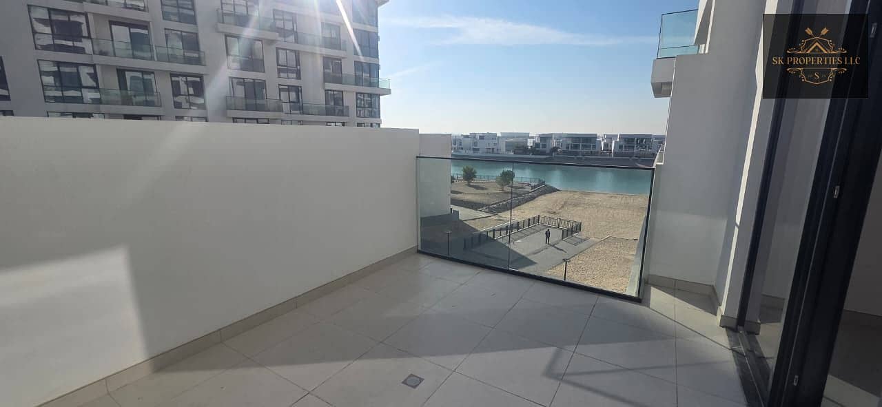 Spacious Studio | Sea View | Waterfront Community - Image 12