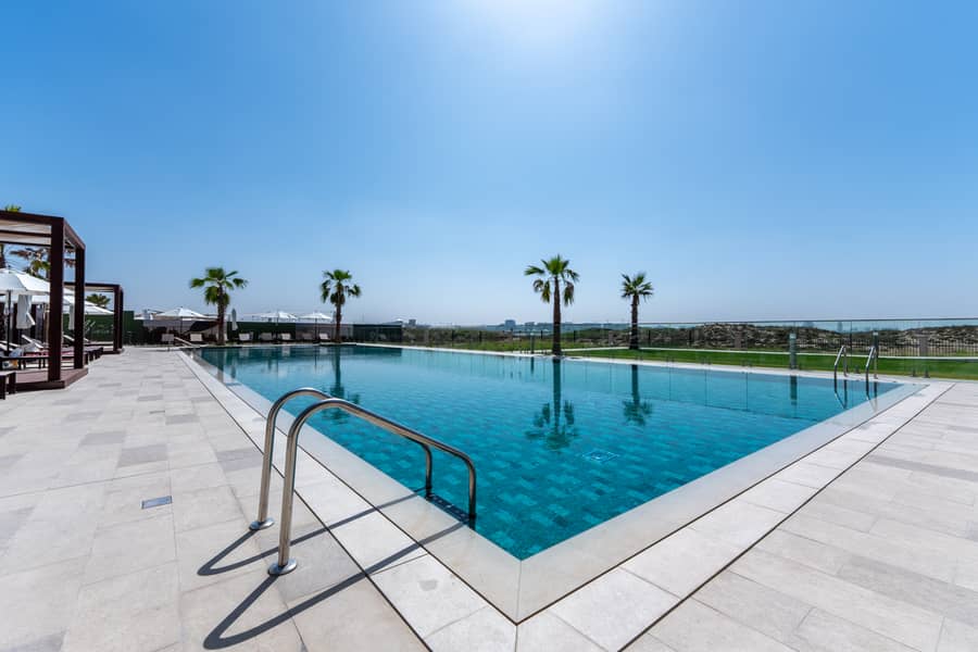15 Swimming Pool 1. jpg