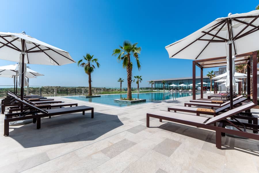 18 Swimming Pool 3. jpg