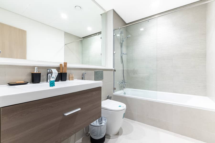 21 Washroom 3. jpg