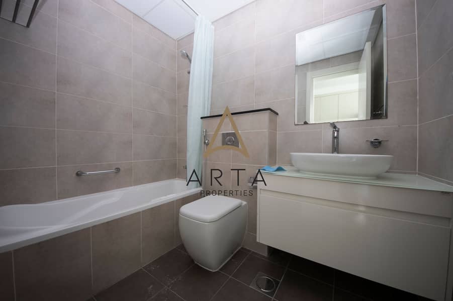 Apartment in Dubai, dmk hylz, lhbyh 3 - More