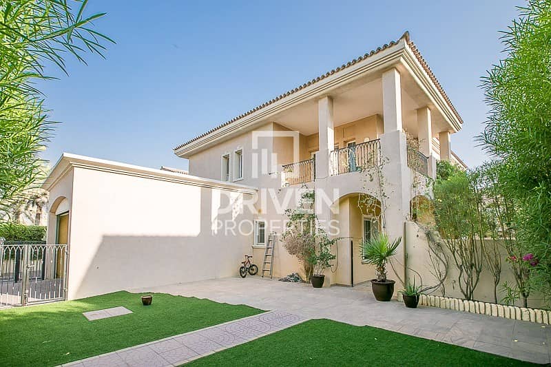 Well Maintained 5 Bed Villa | Prime Location