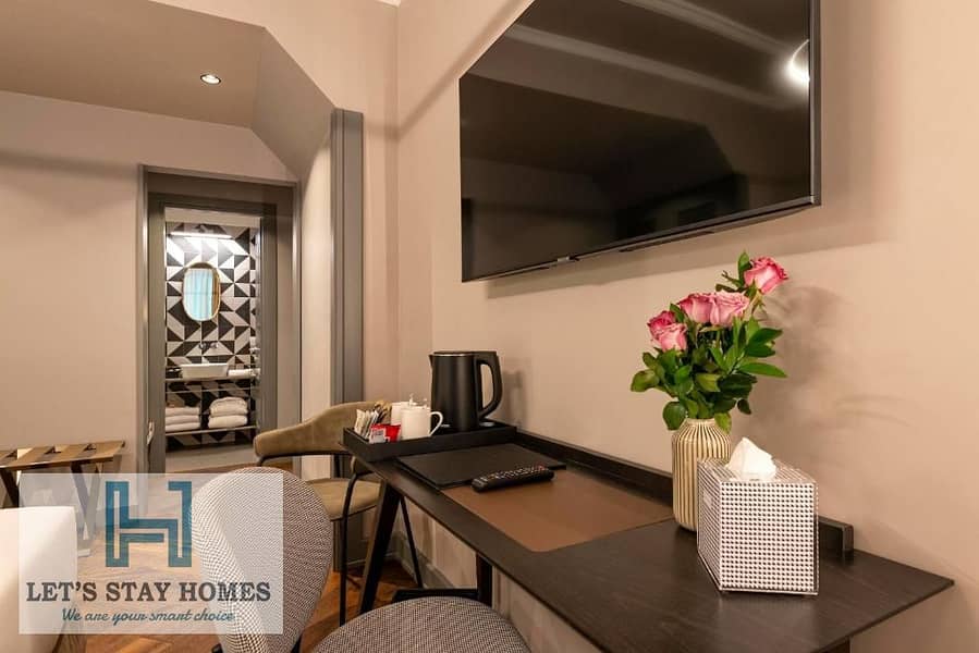 8 365152680. jpg