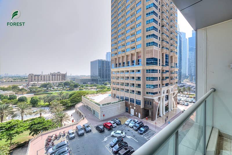 Spacious 1 BR with Park View | Well Maintained Spacious 1 BR with Park View | Well Maintained