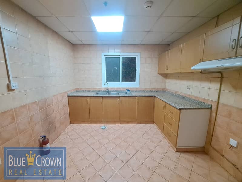 BURJ KHALIFA VIEW~LAVISH 3BHK WITH BALCONY