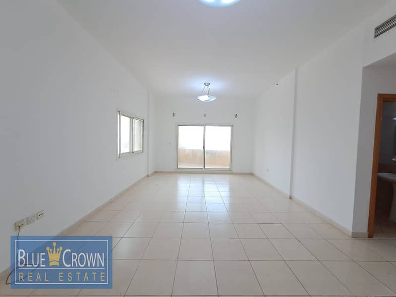 BURJ KHALIFA VIEW~LAVISH 3BHK WITH BALCONY