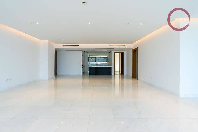 Sea Palm Views - Vacant - High Floor