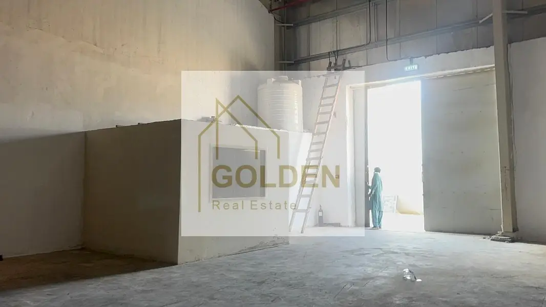 Warehouse with Showroom and Mezzanine for Lease in New Industrial Area – Umm Al Quwain - View 6