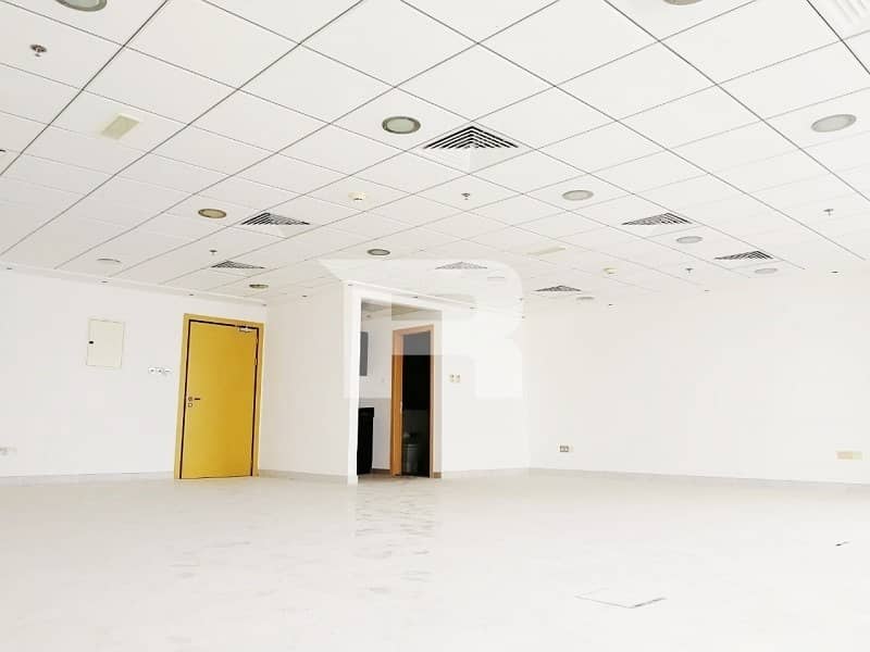 Fitted and Spacious office space | JBC-4