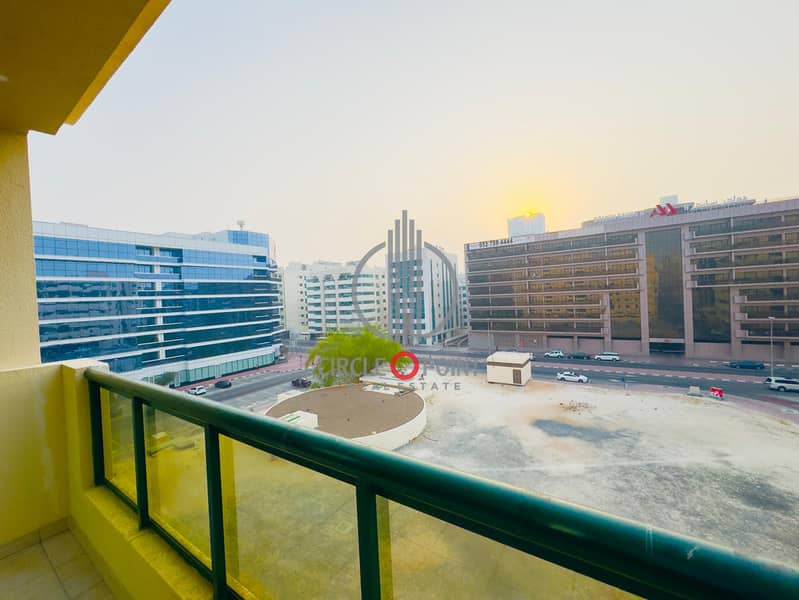 Spacious & Bright_2BedRoom Hall+Balcony_All Amenities