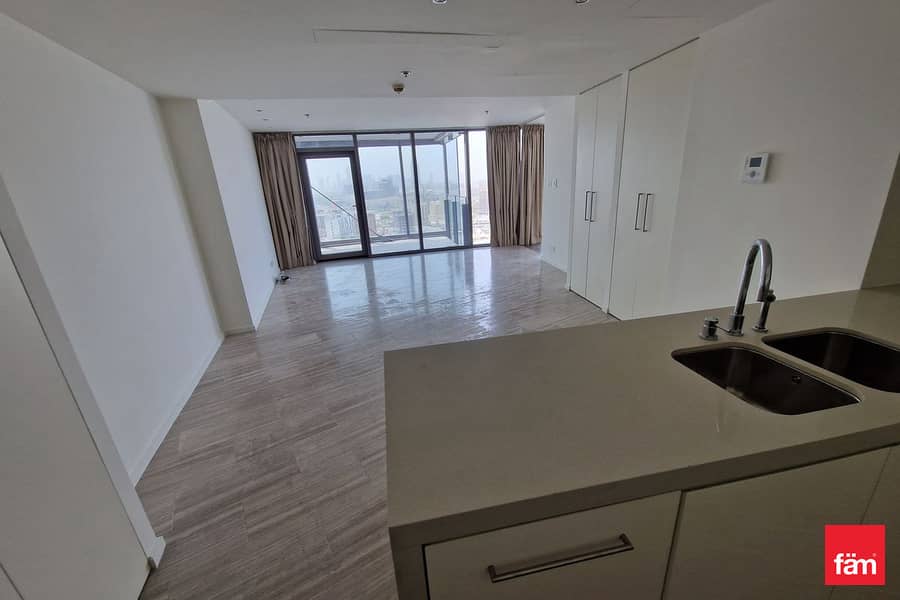 Spacious | Waterfront View | High Floor Spacious | Waterfront View | High Floor